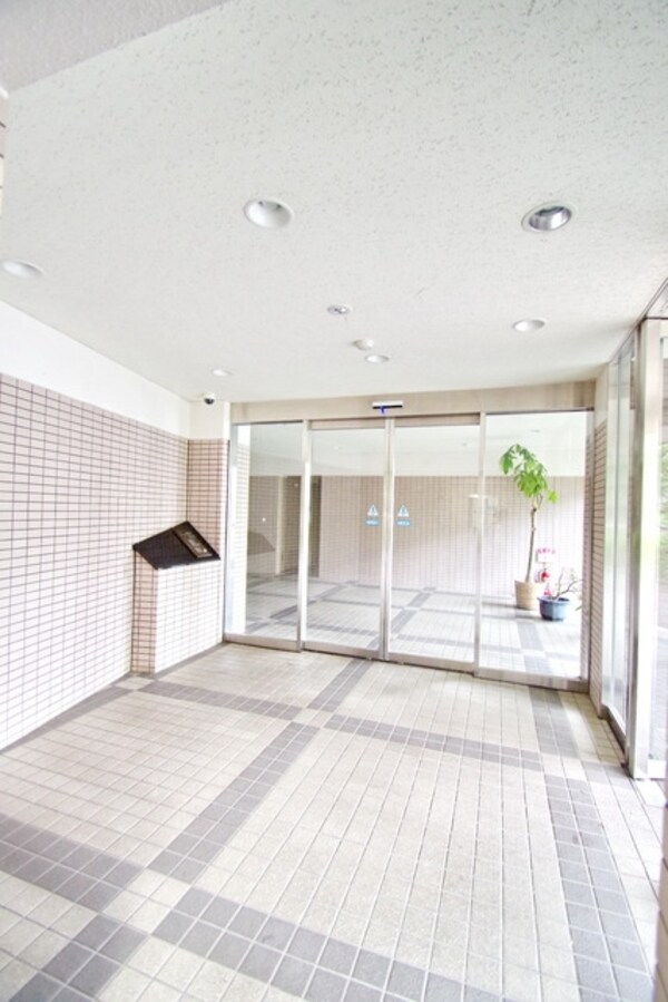 エントランス(★お部屋探しはタウンハウジング稲田堤店まで★)