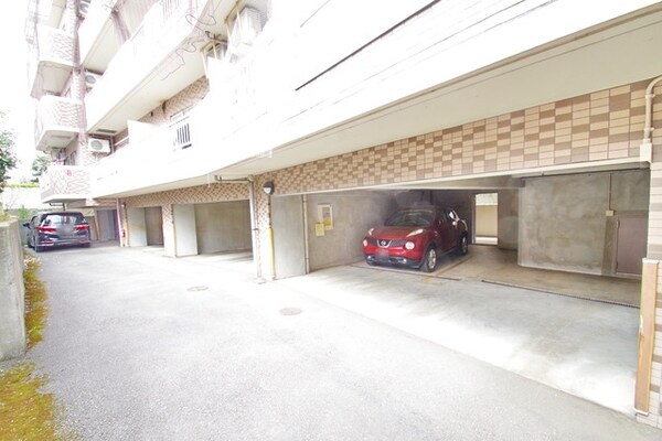 駐車場(★タウンハウジング稲田堤店までお問合せ下さい★)