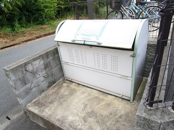 共有部分(★ご入居者様用ゴミ置き場です★)