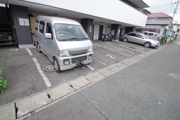 駐車場(★敷地内に駐車場あります★)