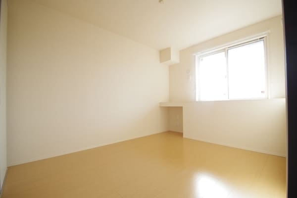 子供部屋(★明るい洋室です★)
