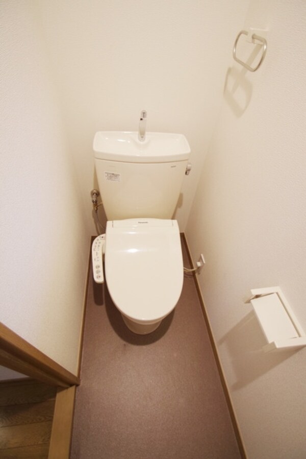 トイレ(★温水洗浄器付きトイレ★)