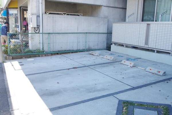 駐車場(★敷地内駐車場★)