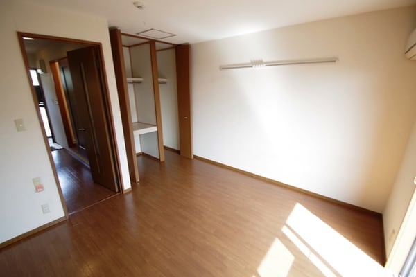 寝室(★収納豊富なお部屋です★)