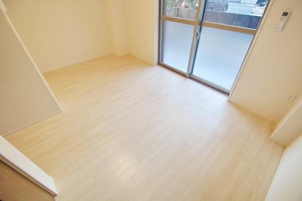 寝室(★明るいお部屋です★)