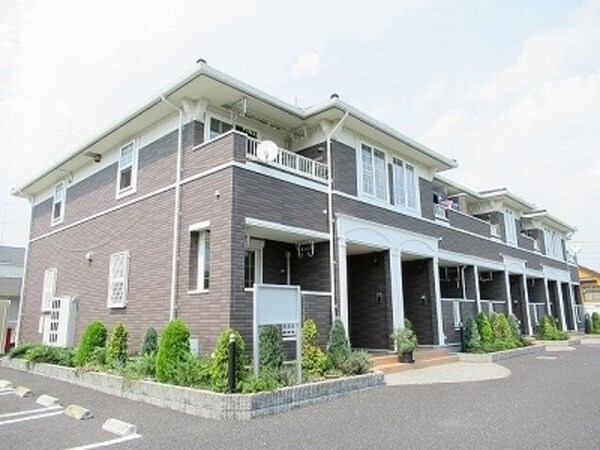 外観(閑静な住宅街で日当たり良好)