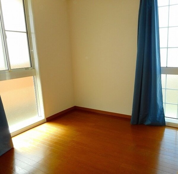 リビング・居室(部屋によって家具家電の有無は異なります)
