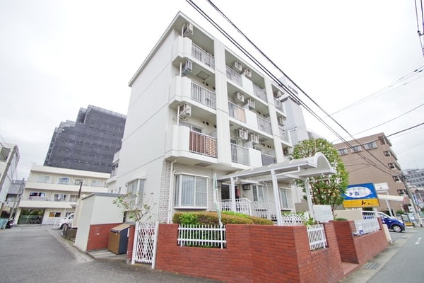 外観(★敷地内に駐車場があります★)