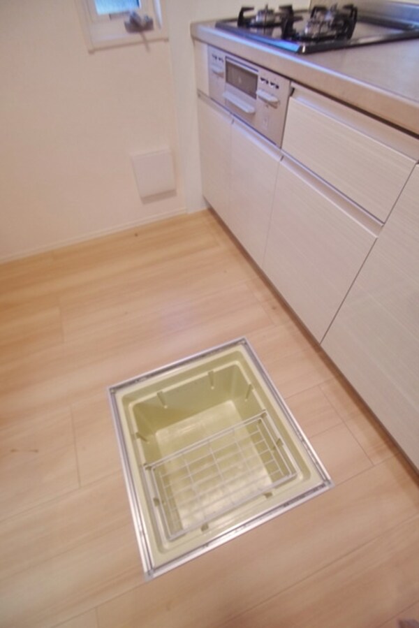 設備(★床下収納★)