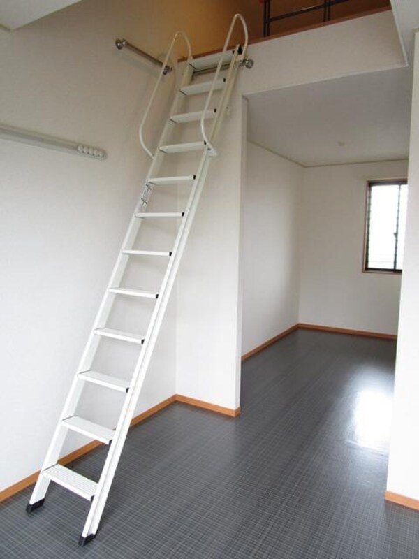 設備(★ロフトのハシゴ★)