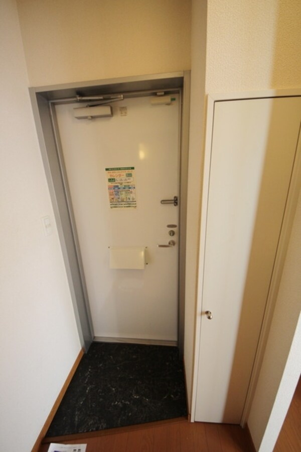玄関(★見学希望等はタウンハウジング中央林間店までお気軽に♪★)