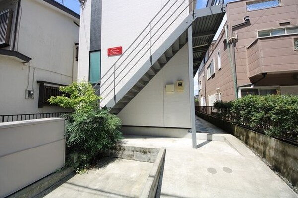 エントランス(★諸条件の相談、ご案内は中央林間店まで★)
