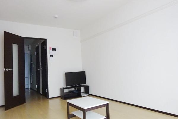 リビング・居室(★白を基調とした明るいお部屋です★)