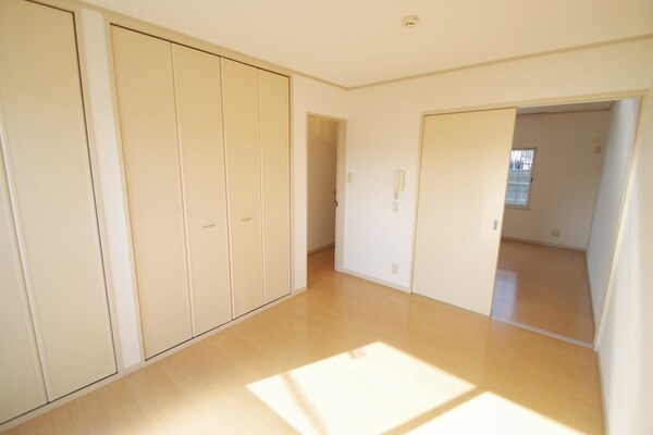 子供部屋(★明るい洋室★)