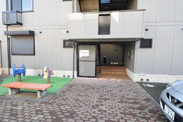 エントランス(★お問い合わせはタウンハウジング町田店まで★)