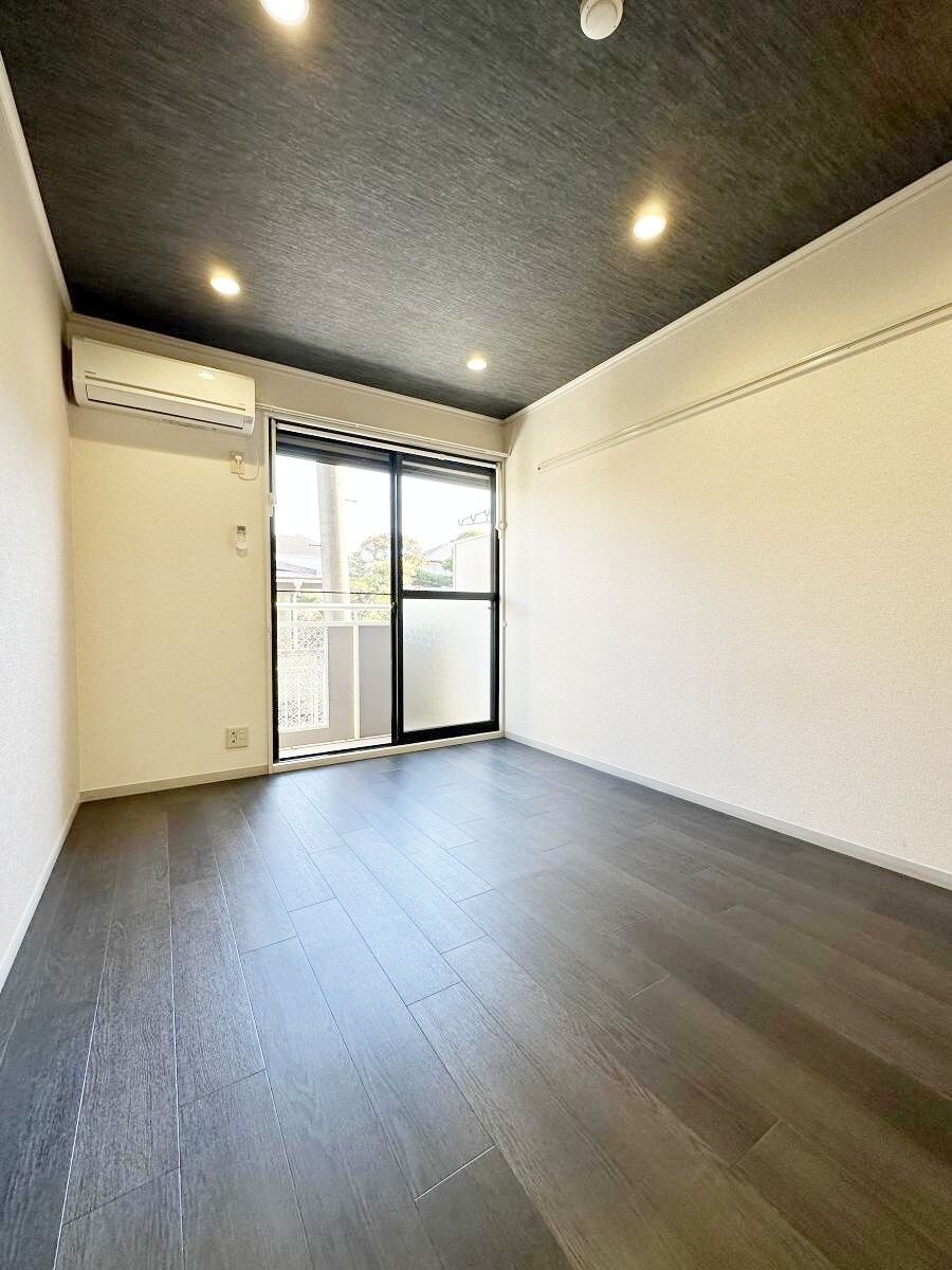 物件内観写真2　(エントランス)