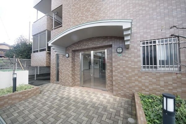 エントランス(★見学希望等はタウンハウジング中央林間店までお気軽に♪★)