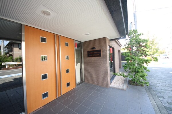 エントランス(★諸条件の相談、ご案内は中央林間店まで★)
