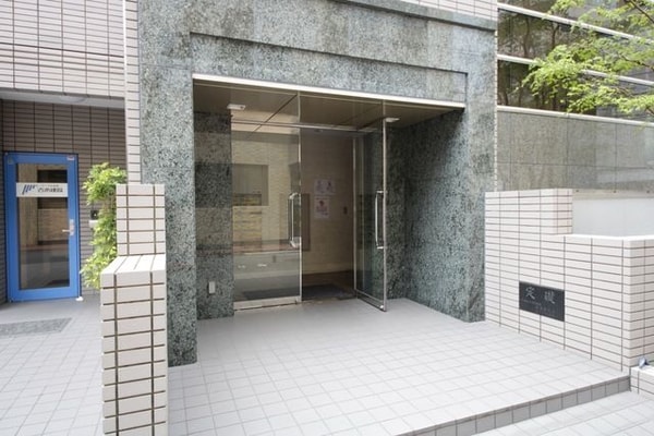 エントランス(★見学希望等はタウンハウジング中央林間店までお気軽に♪★)