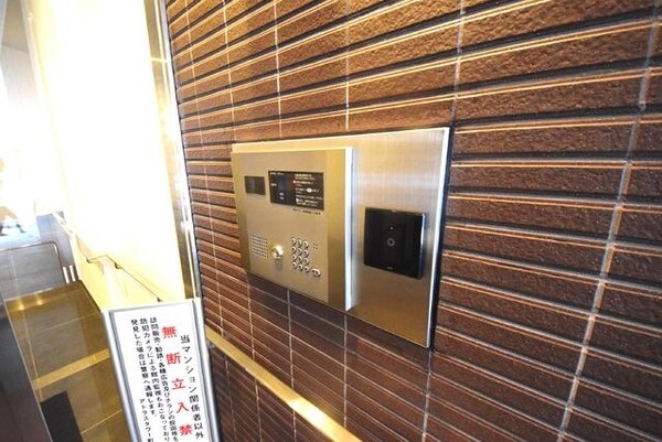 共有部分(★　オートロックセキュリティー付き！鍵をかざすタイプで便利…)