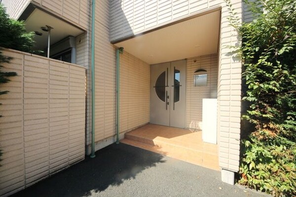 エントランス(★見学希望等はタウンハウジング中央林間店までお気軽に♪★)