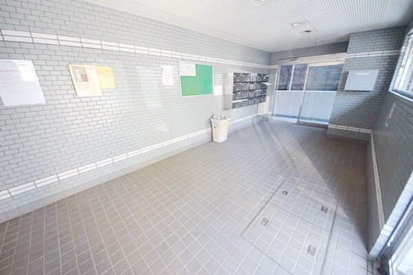 エントランス(★閑静な住宅街！住環境良好です！★)