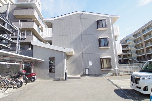 外観(★駅から平坦な道のり★)