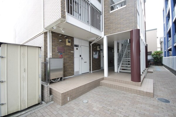 エントランス(★見学希望等はタウンハウジング中央林間店までお気軽に♪★)