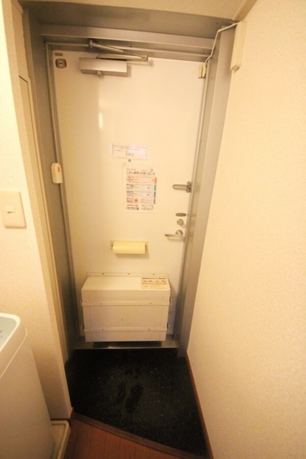 玄関(★見学希望等はタウンハウジング中央林間店までお気軽に♪★)