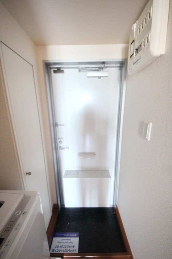 玄関(★見学希望等はタウンハウジング中央林間店までお気軽に♪★)