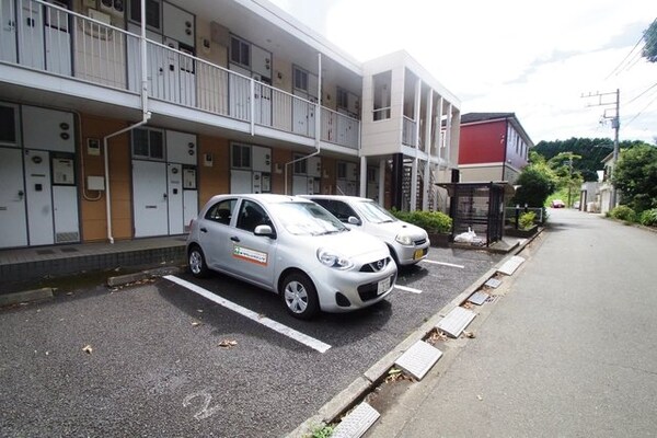 駐車場(★　敷地内駐車場あり！お車をお持ちの方も安心★)