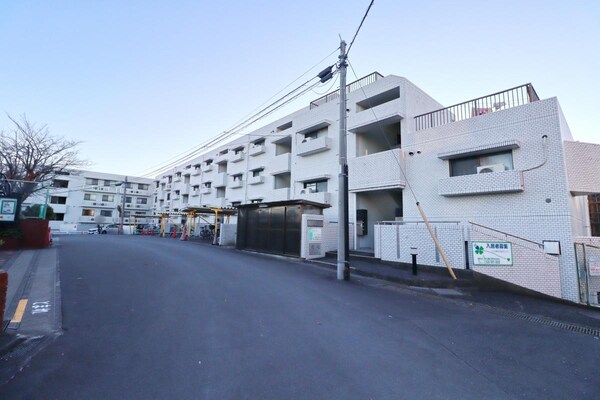外観(駐車場)