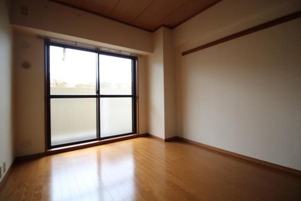 リビング・居室(※別部屋参考写真)