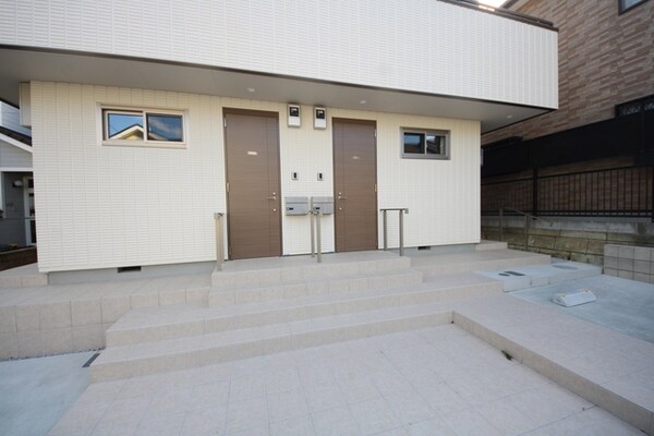 エントランス(★お部屋探しはタウンハウジング町田店まで★)