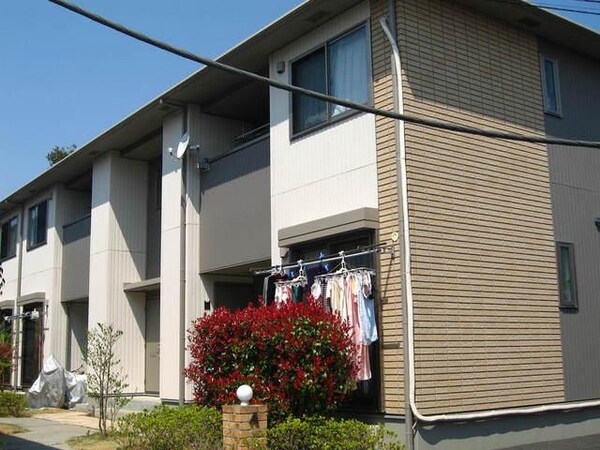 エントランス(★平和な雰囲気の住宅街にございます★)