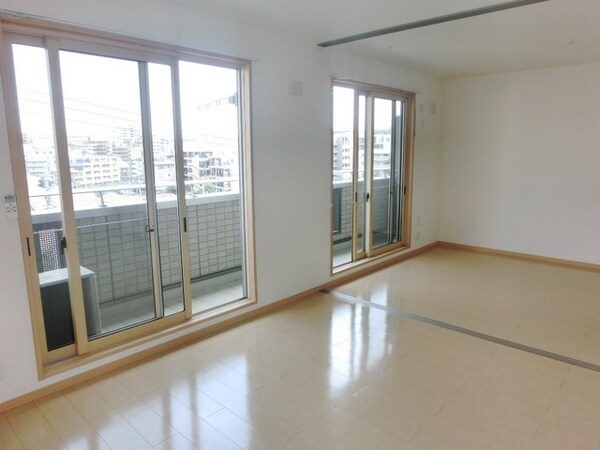 寝室(★開放感あふれるお部屋★)