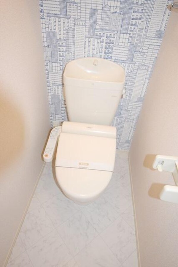 トイレ(同シリーズ)