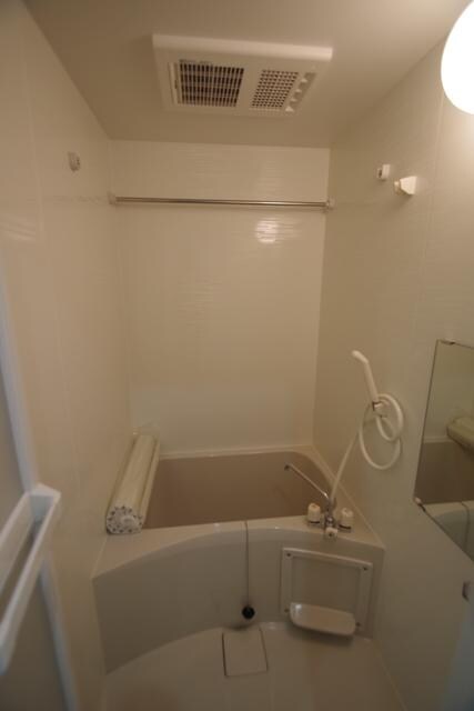 バス／シャワールーム等(★清潔感のある浴室★)
