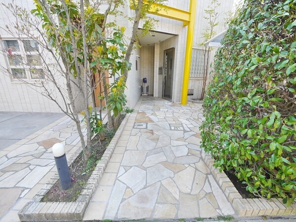 エントランス(★賃貸物件のお問い合わせはタウンハウジング登戸店まで★)