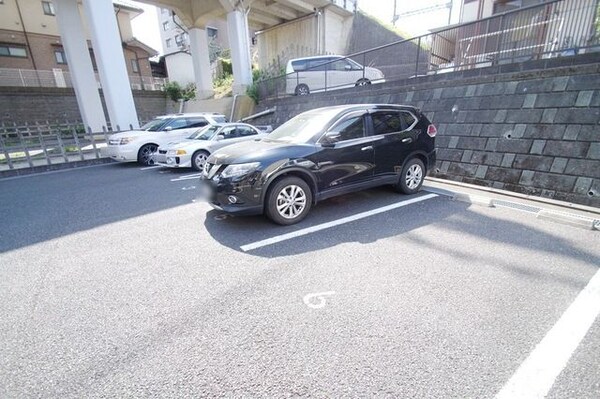 駐車場(★賃貸物件のお問い合わせはタウンハウジング登戸店まで★)