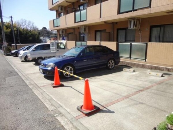 駐車場(★賃貸物件のお問い合わせはタウンハウジング登戸店まで★)