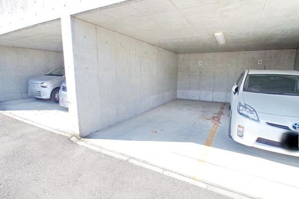 駐車場(★お問い合わせはタウンハウジング新百合ヶ丘店まで★)