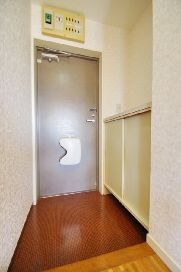 玄関(★お部屋探しはタウンハウジング稲田堤店まで★)
