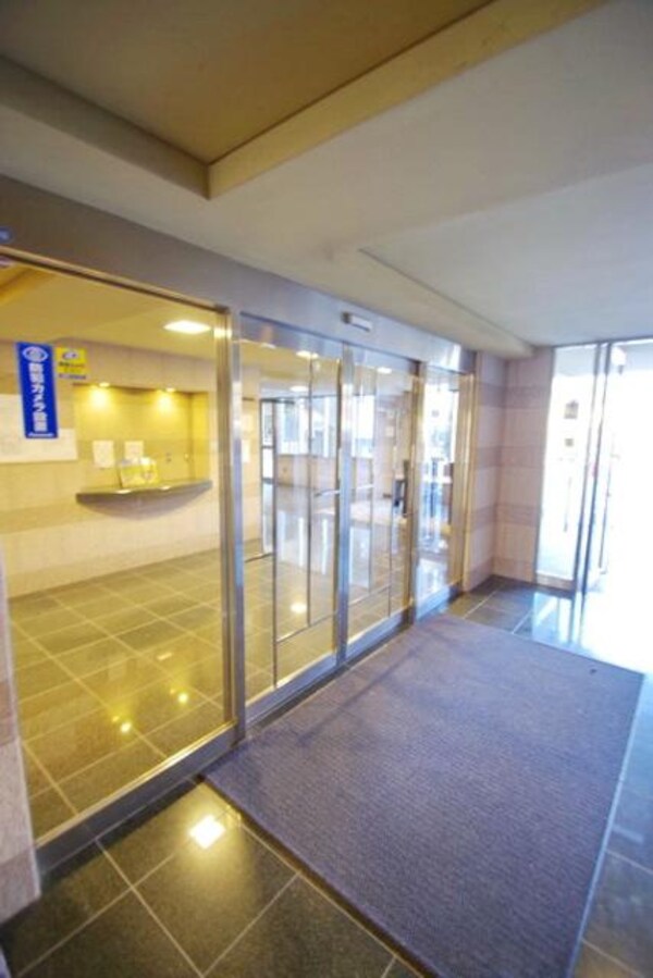 エントランス(★お部屋探しはタウンハウジング稲田堤店まで★)