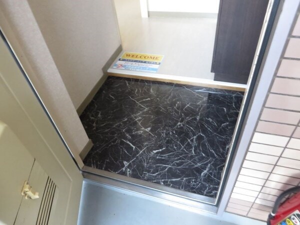 玄関(★お部屋探しはタウンハウジング稲田堤店まで★)