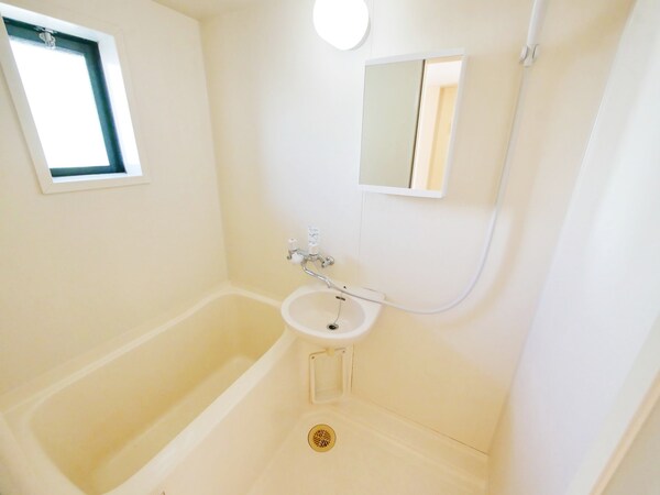 バス／シャワールーム等(※別部屋参考写真※)