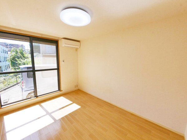 リビング・居室(※別部屋参考写真※)