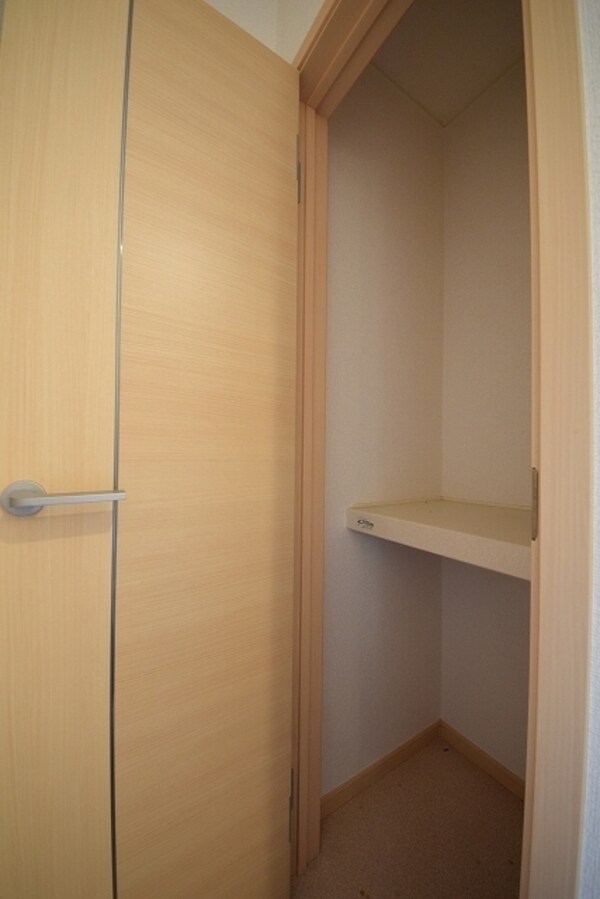 設備(★ランドリースペースの収納です★)
