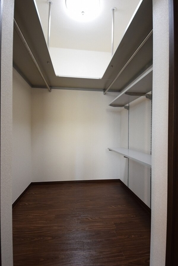 収納(★大容量のウォークインクローゼットです★)