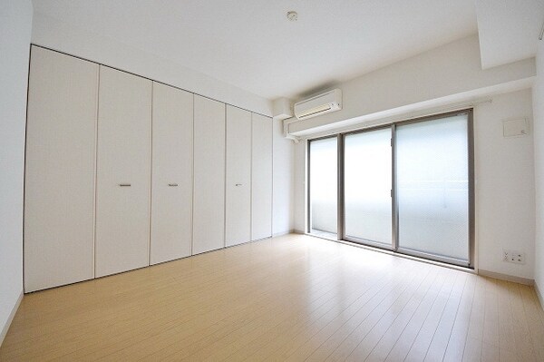 リビング・居室(★8帖の洋室・さわやかな明るいお部屋です★)